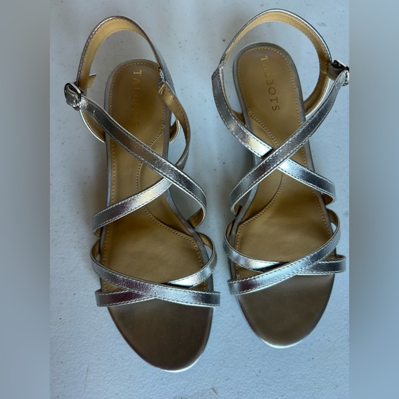 Talbots Women’s Silver Strappy Sandal Wedge Size 6M  Buckle Slingback  NWOB - Picture 1 of 8